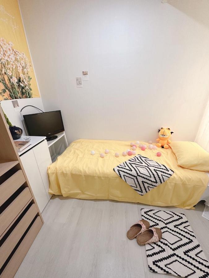 The Bay Cube House Female Only Hotell Guri Eksteriør bilde