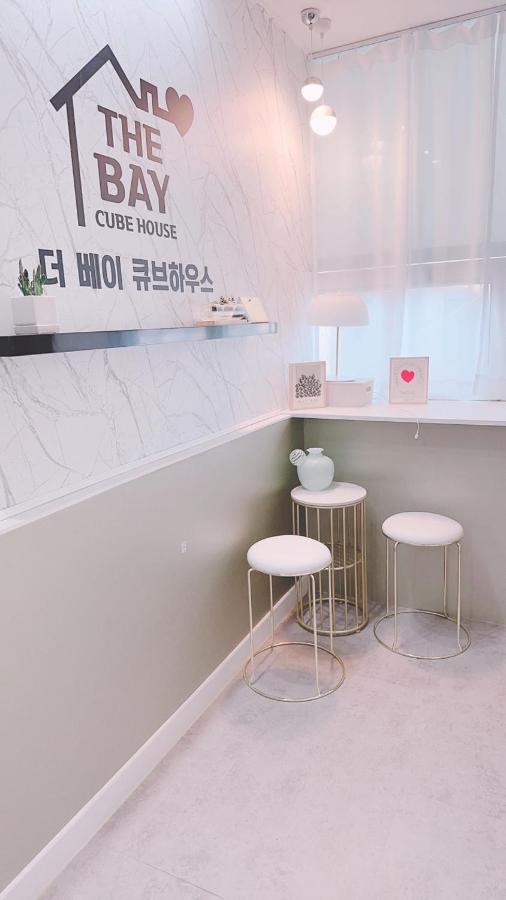 The Bay Cube House Female Only Hotell Guri Eksteriør bilde